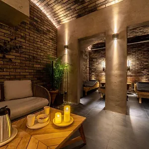 Hotel The Viaduct - &, Praga