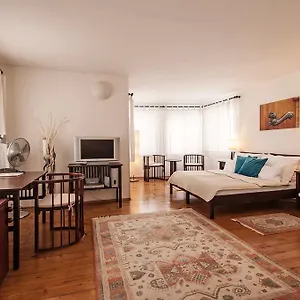 Domus Henrici Hotel
