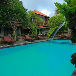 Warsa's Garden And Guest house